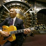 Don_Davis_Banker