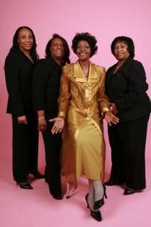 916643NaomiSheltonAndTheGospelQueens02.jpg