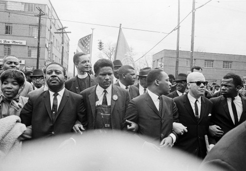 John-Lewis-21-fevrier1940---17-juillet-2020-a-droite--Dr.-Martin-Luther-King-Jr.-15-janvier-1929---04-avril-1968--Montgomery.jpg