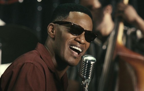 Ray-2004-Jamie-Foxx02.jpg