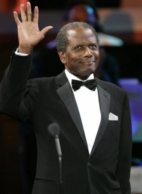 Sidney-Poitier11-20-fevrier-1927---06-janvier-2022.jpg