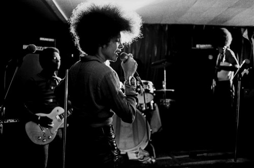 Betty-Davis02-Betty-Davis15-26-juillet-1945---09-fevrier-2022-credit-Robert-Brenner.jpg
