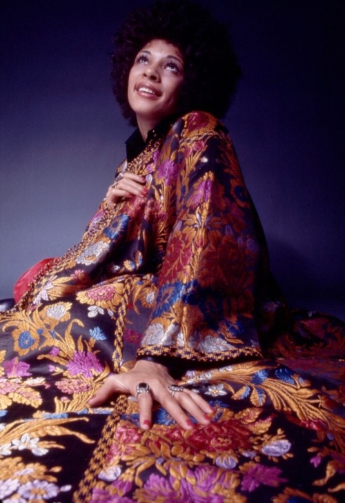 Betty-Davis20-26-juillet-1945---09-fevrier-2022.jpg