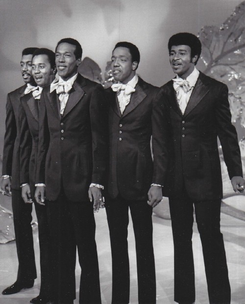 Temptations---Otis-Williams-Melvin-Franklin-Eddie-Kendricks-Paul-Williams-Dennis-Edwards01-on-the-Ed-Sullivan-Show-1969.jpg