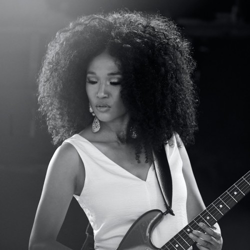 Judith-Hill03.jpg