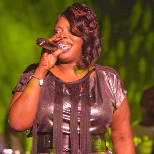 Angie-Stone05-18-dec-1961---01-mars-2025.jpg